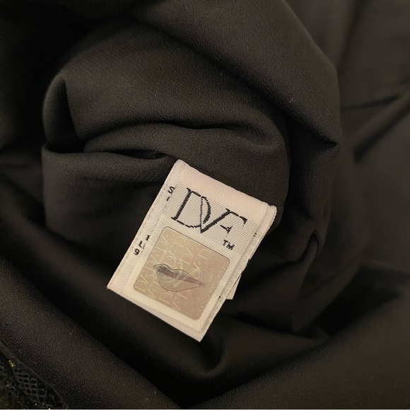 Diane von Furstenberg || Nisha Lace Mini Dress Black Gold 10 - Picture 9 of 11